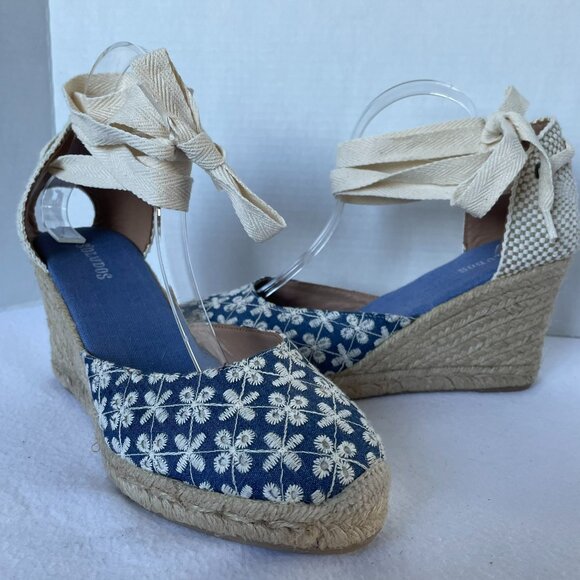 Soludos Tall Wedge Espadrille with a beautiful Floral like pattern - Picture 1 of 13